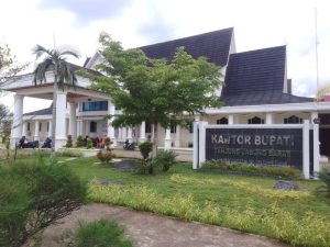 Buntut Penolakan Penyelesaian Lahan , Kades Badang Dan Camat Tungkal Ulu Di  Panggil Bupati