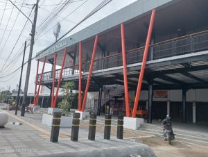 Proyek Pujasera Kualatungkal Dikerjakan Asal Jadi, Diduga Kontraktor Bohongi Pedagang