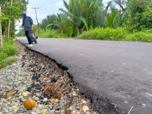 Baru 1 Bulan Proyek 8,6 Milyar Sudah Rusak, PUPR Tanjabbar Terkesan Bungkam