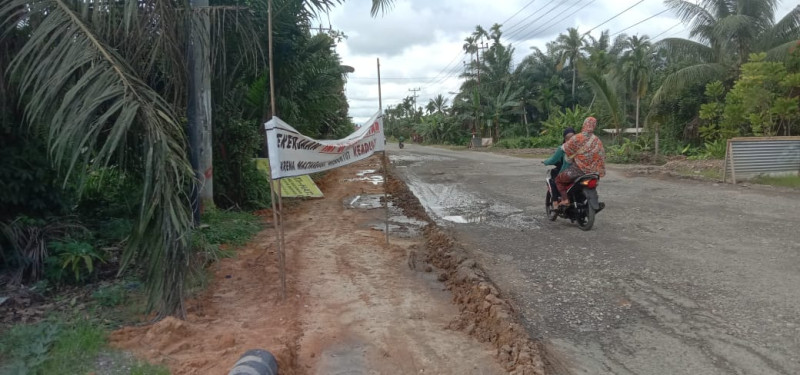 Konflik Jadestone dan Warga, Kades Bram Itam Raya Enggan Berkomentar