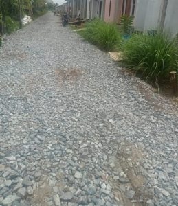 Habiskan Anggaran Ratusan Juta, Proyek Peningkatan Jalan Dikerjakan Asal Jadi
