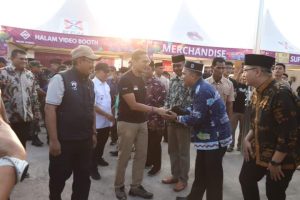 Hadir di Tanjabbar Menparekraf RI Kunjungi Bazar Ramadhan