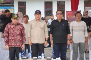 Ketua DPRD Tanjabbar Saksikan Langsung Pelepasan Distribusi Logistik Pemilu