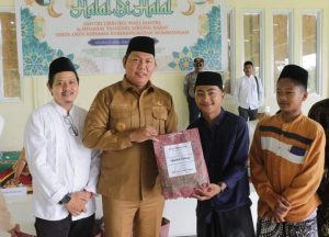 Wabup Hairan Hadiri Halal Bihalal Santri Lirboyo