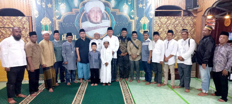 Bukber di Ponpes Mahad Daswa, Wabup Hairan Disambut Hangat Buya Makki