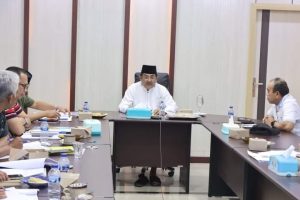 Rapat Bersama Pimpinan BUMD, Bupati Tegaskan Libatkan UMKM dan Serap Tenaga Lokal