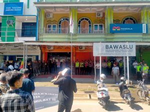 Demo Ke Bawaslu, Mahasiswa Tuntutan Gakumdu Proses Pidana Pemilu Bahrum Gultom