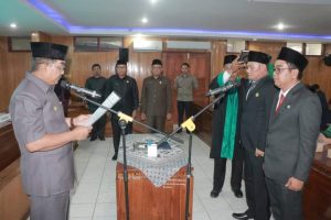Bupati Anwar Sadat Lantik Kepala BKAD dan Kasat Pol PP Tanjabbar