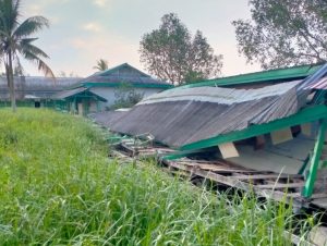 Lama Tak Tersentuh Rehab, Ruang Belajar Siswa SMKN 1 Tanjabbar Roboh