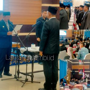 Bupati Anwar Sadat Resmi Lantik Hermansyah Sebagai Sekda Tanjabbar
