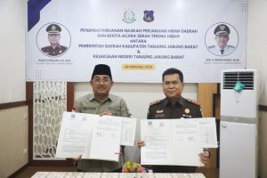 Bupati Anwar Sadat Serahkan Hibah Gedung Baru Kantor Kejari Tanjabbar 