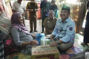 Tinjau Rumah Nenek Arbaiyah yang Roboh, Bupati Janji Bedah Rumah Segera Direalisasikan 
