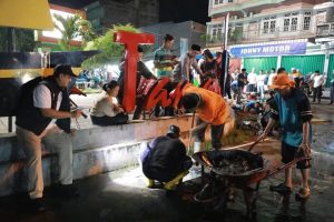 Respon Keluhan Warga, Bupati Anwar Sadat Pantau Langsung Perbaikan Drainase Tersumbat 