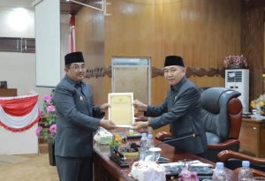 Bupati Anwar Sadat Hadiri Rapat Paripurna Ke Tiga DPRD Tanjabbar 