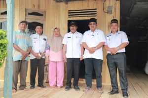 Prioritas Program Bedah Rumah, Bupati Tanjabbar Tinjau Langsung Ke Lokasi