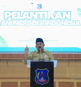 Bupati Anwar Sadat Hadiri Pelantikan DPD Tani Merdeka Tanjab Barat 