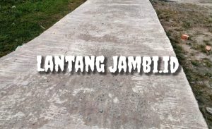 Proyek DD Terkesan Asal Jadi, Warga Minta BPK Audit Dana Desa Teluk Pengkah
