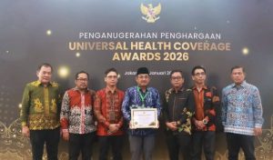 Komitmen Kesehatan Daerah Diakui  Nasional, Bupati Anwar Sadat Terima UHC Awards 2026
