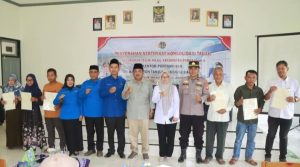 Hadir di Kelurahan Teluk Nilau, Bupati Anwar Sadat Serahkan 71 Sertifikat Tanah