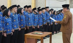 Pimpin Sumpah PNS dan Serahkan SK CPNS 2024, Wabup Katamso Tekankan Adaptasi Digital dan Peningkatan IPM