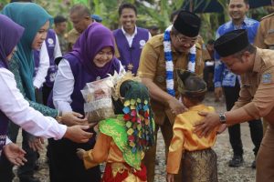 Perkuat Pelayanan Dasar Terpadu, Bupati Anwar Sadat Luncurkan Posyandu 6 di Betara 