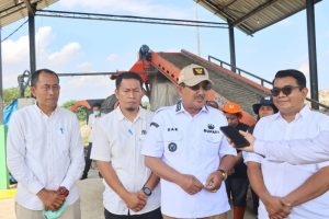 Tinjau TPA Lubuk Terentang, Bupati Tanjabbar Dorong Pengelolaan Sampah Bernilai Ekonomi 