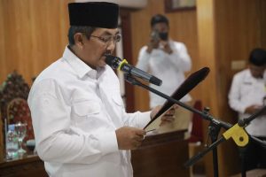 Lantik Pimpinan BAZNAS Tanjabbar, Bupati Anwar Sadat Tekankan Optimalisasi Zakat